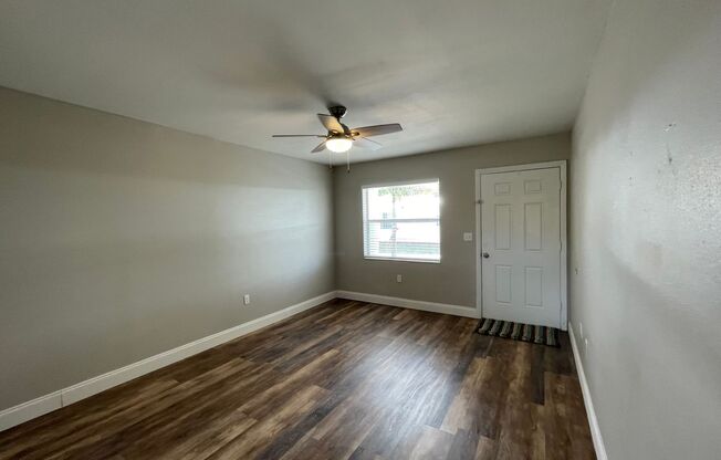 1 bed, 1 bath, 557 sqft, $1,299, Unit B10