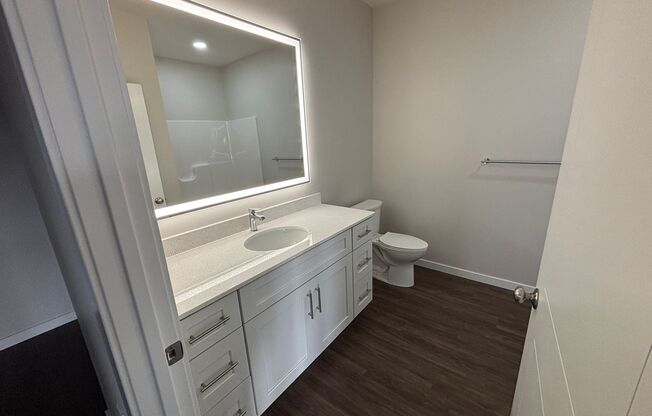 2 beds, 2 baths, 915 sqft, $1,845, Unit 401 - B1182 Corner Unit