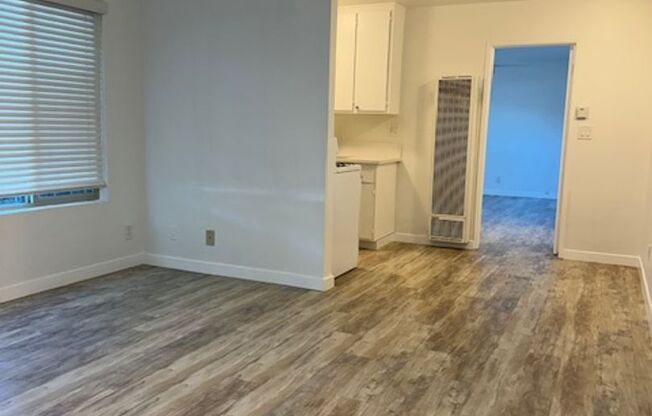 1 bed, 1 bath, $1,895, Unit 14