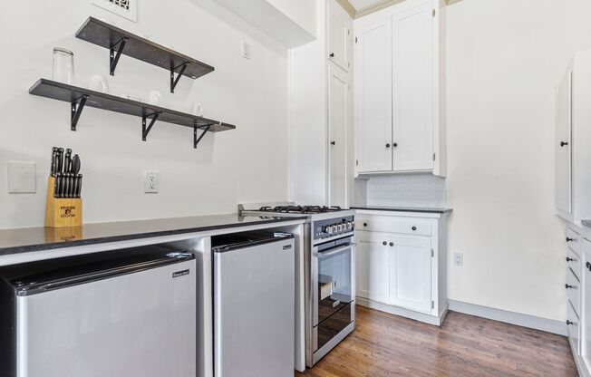 1 bed, 1 bath, 810 sqft, $2,375, Unit 201FS