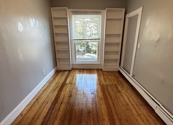 93 SHERIDAN ST