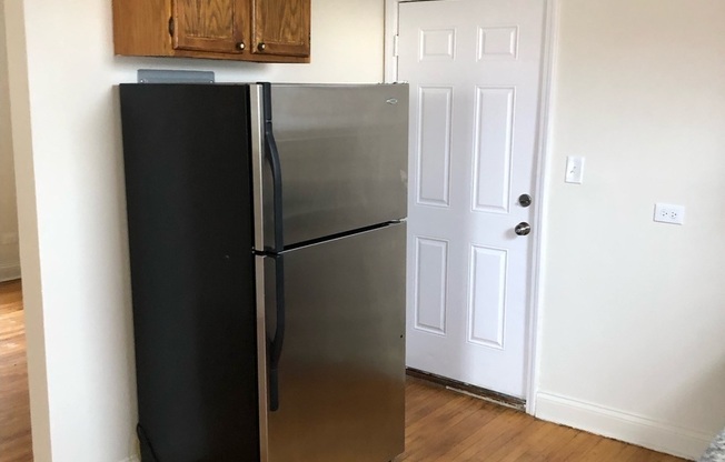 1547 N LEAMINGTON AVE