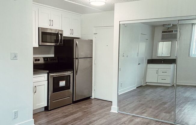 Studio, 1 bath, 414 sqft, $1,775