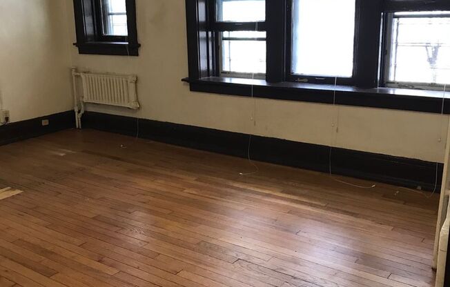 Studio, 1 bath, $775, Unit 106