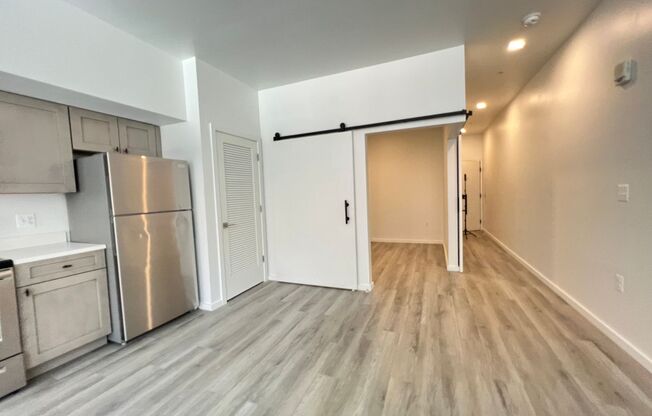 1 bed, 1 bath, 545 sqft, $1,560, Unit 212