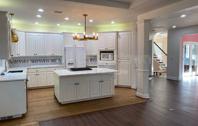 12805 SE Spring Mountain Dr