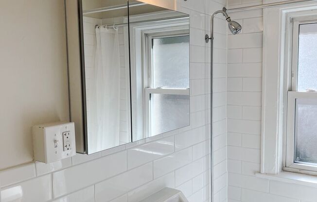 1 bed, 1 bath, 650 sqft, $1,215, Unit 111