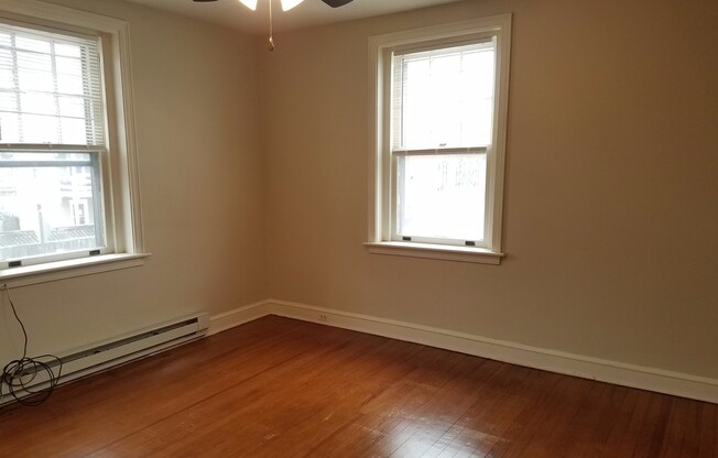 1 bed, 1 bath, $1,025, Unit Apt. #8