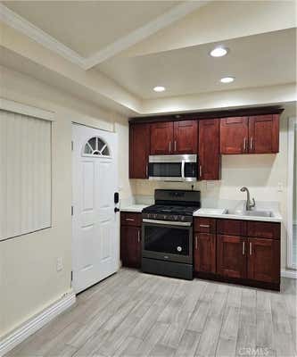 1 bed, 1 bath, 400 sqft, $1,900