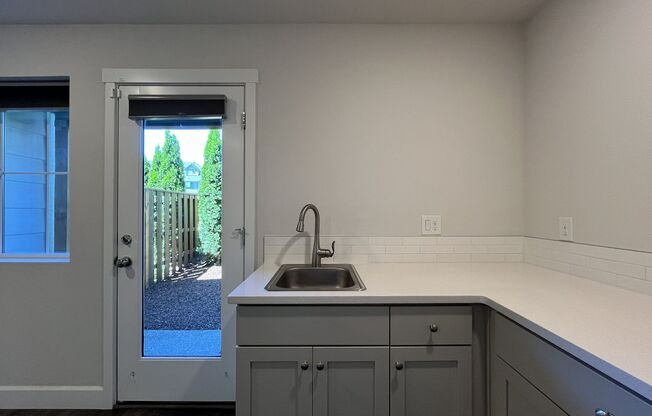 4 beds, 3.5 baths, $2,995