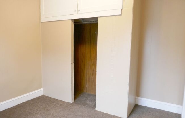 193 Bond St, Astoria, OR 97103