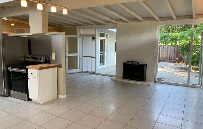 BEST VALUE IN PA!!  Charming Eichler, Midtown location, GREAT PA schools, EASY commute!