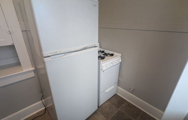 Studio, 1 bath, 370 sqft, $1,975, Unit #3