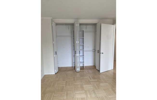 1 bed, 1 bath, 600 sqft, $4,350, Unit 15E