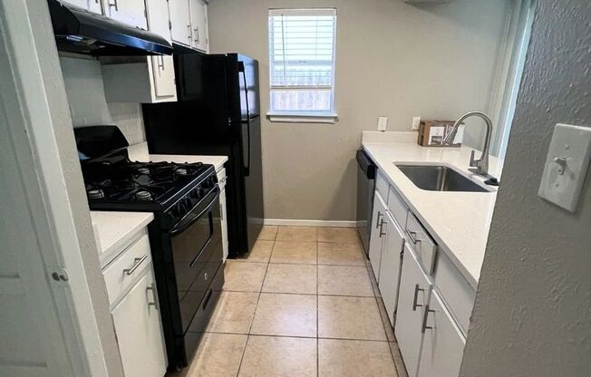 1 bed, 1 bath, 680 sqft, $915, Unit 205