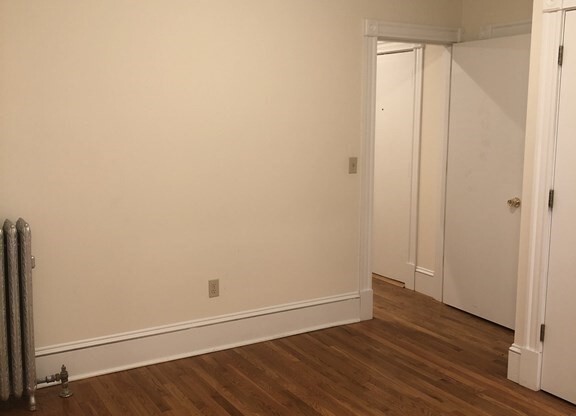 1 bed, 1 bath, 650 sqft, $2,300, Unit 9