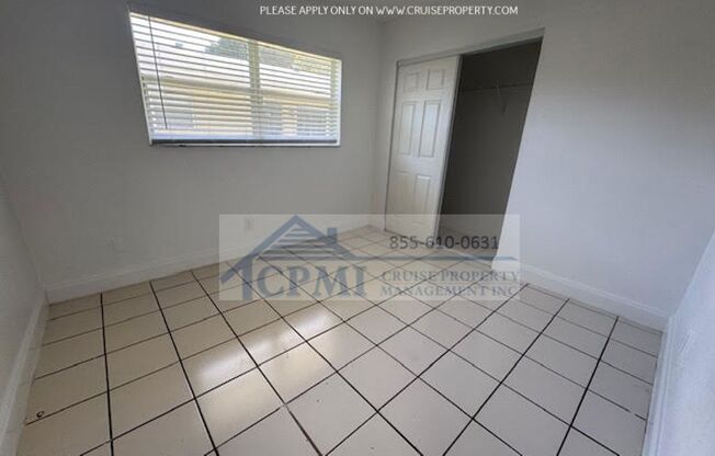 2 beds, 1 bath, 827 sqft, $1,825, Unit 555