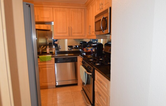 1 bed, 1 bath, $1,595, Unit # 420