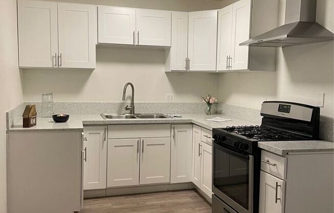 1 bed, 1 bath, $2,150, Unit 897-04