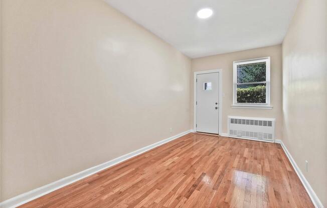 5306 GLENWOOD RD