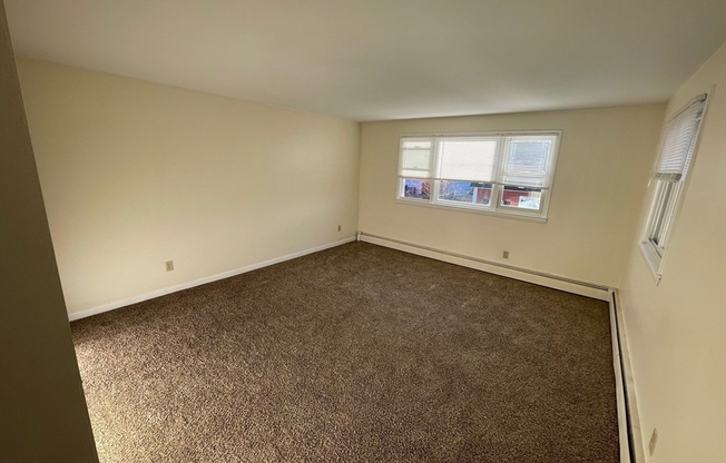 2 beds, 1 bath, 1,000 sqft, $2,800, Unit 4A