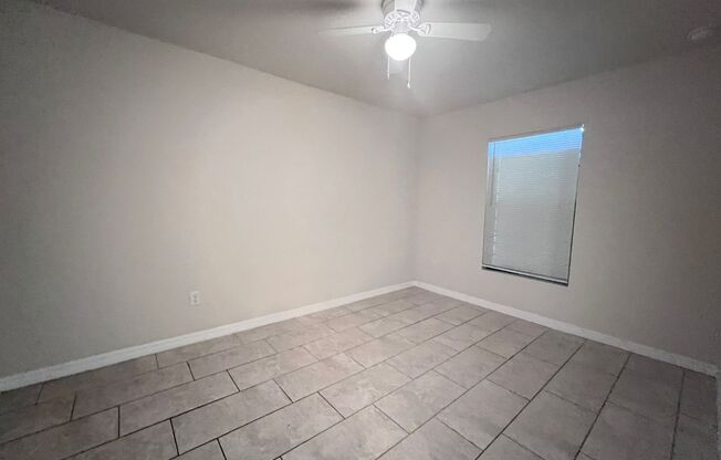 Charming 3-Bed, 2-Bath Duplex in Cape Coral –