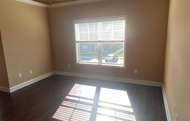 1 bed, 1 bath, 765 sqft, $825, Unit 186