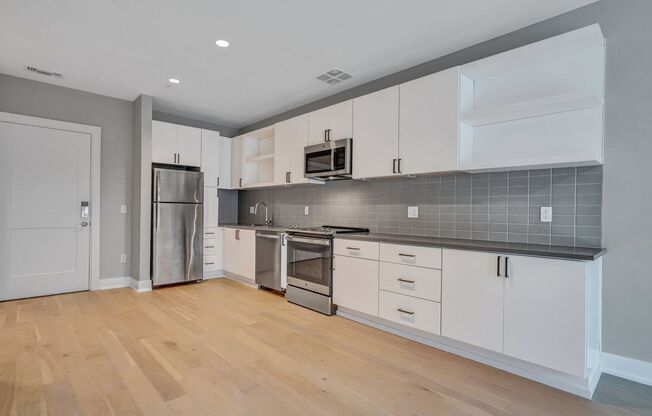1 bed, 1 bath, 668 sqft, $1,790, Unit #212