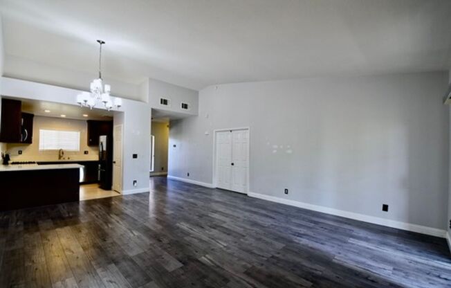 Live In The Heart Of Summerlin 2 Bed 2 Bath Condo!