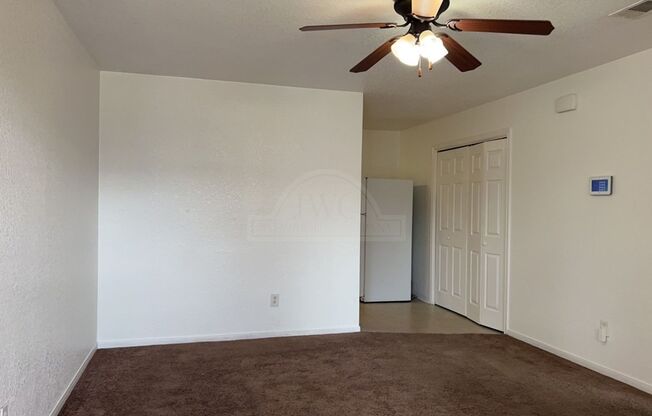 3 beds, 2 baths, $995, Unit 1407 Dugger Unit B