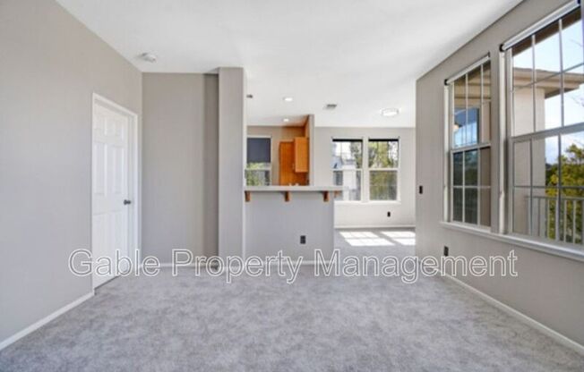 27030 VICTORIA LN