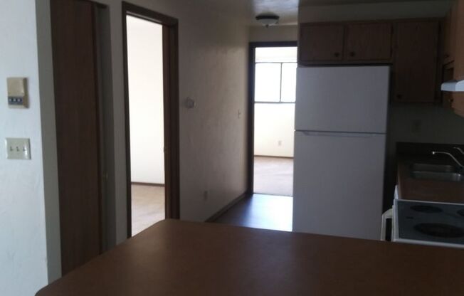 2 beds, 1 bath, $790