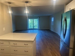 1 bed, 1 bath, 1,096 sqft, $2,550, Unit 211