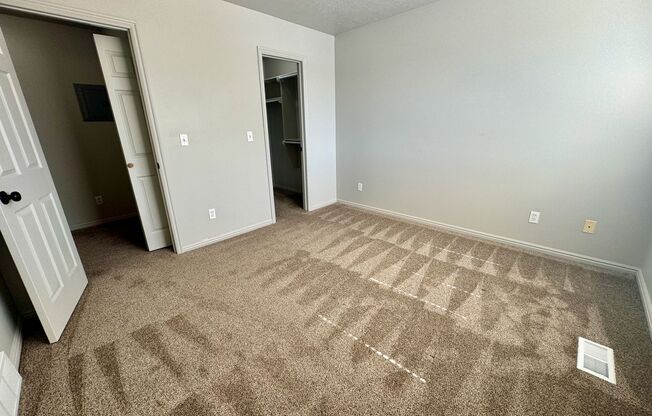 2 beds, 1.5 baths, $1,500, Unit 6-Angel