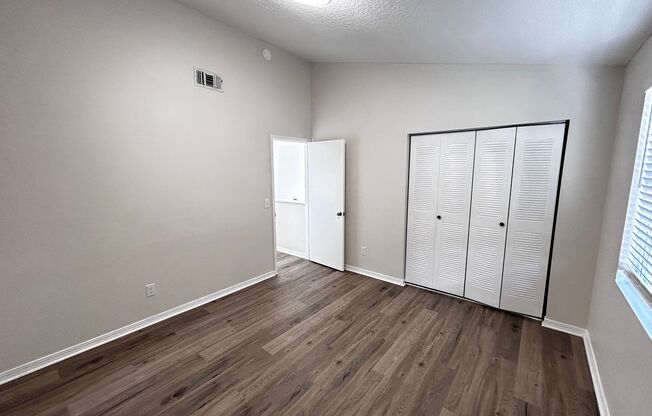 2 beds, 1.5 baths, $1,245, Unit Unit 32