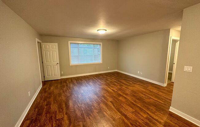 2 beds, 1 bath, $950