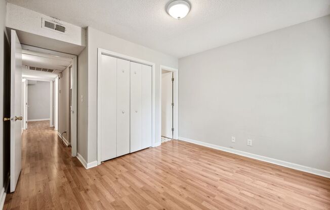 2 beds, 2 baths, $1,250, Unit Unit 203