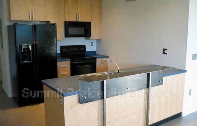 1001 E 17th Street  Unit 107