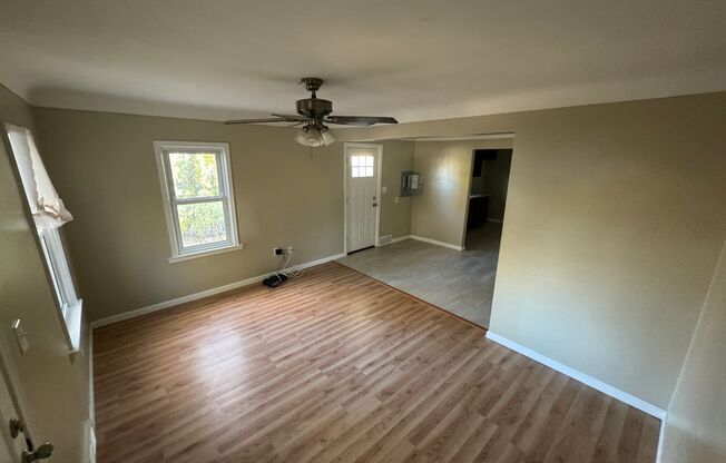 Perfect ranch in great Farmington hills neighborhood.