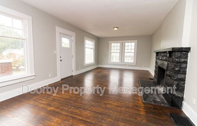 2802 FAIRVIEW DR