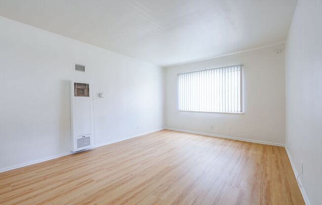 1 bed, 1 bath, 596 sqft, $2,095, Unit 1