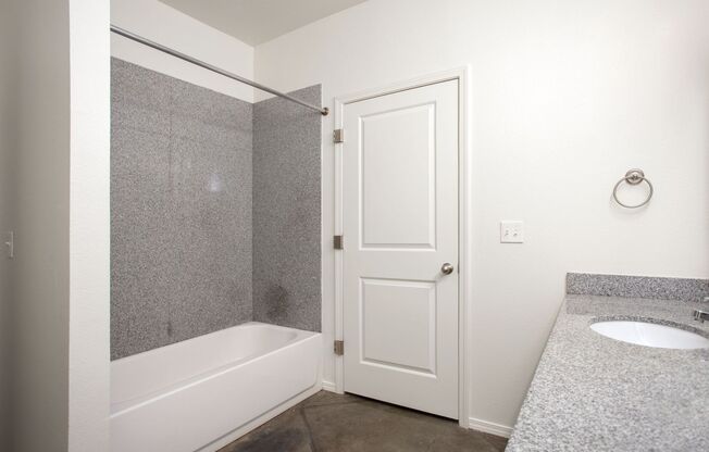 2 beds, 1 bath, 918 sqft, $1,278, Unit 9201 - 4428