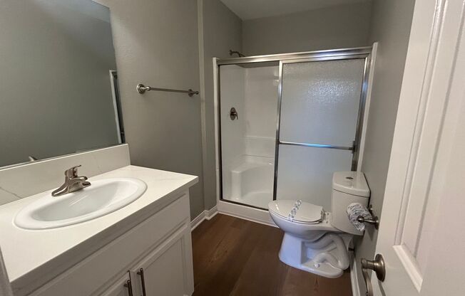 2 beds, 2 baths, 880 sqft, $2,895, Unit N-28