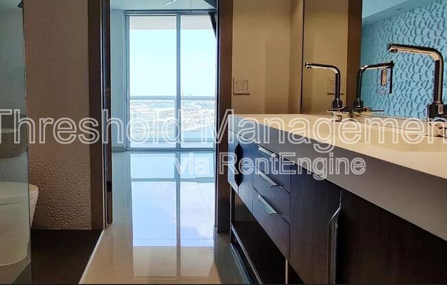 1 bed, 2 baths, 1,322 sqft, $3,900, Unit 3306