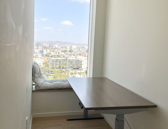 2 beds, 2 baths, 1,365 sqft, $4,900, Unit 1808