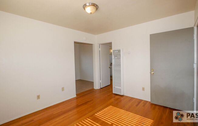 3430-3440 Del Rey St.