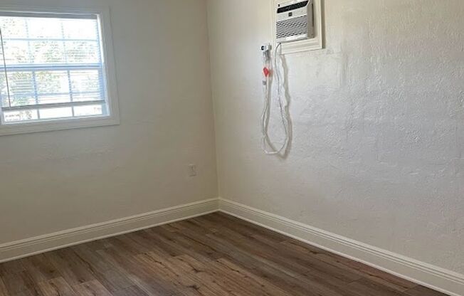 3 beds, 1 bath, $1,500