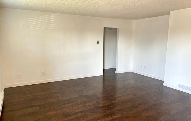 HPPh2415 - Gaiser Court Apartments