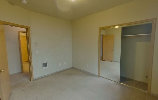 3 beds, 1 bath, 1,000 sqft, $2,200, Unit 3