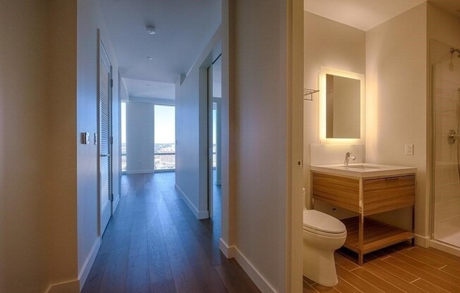 1 bed, 1 bath, 612 sqft, $4,300, Unit 21G